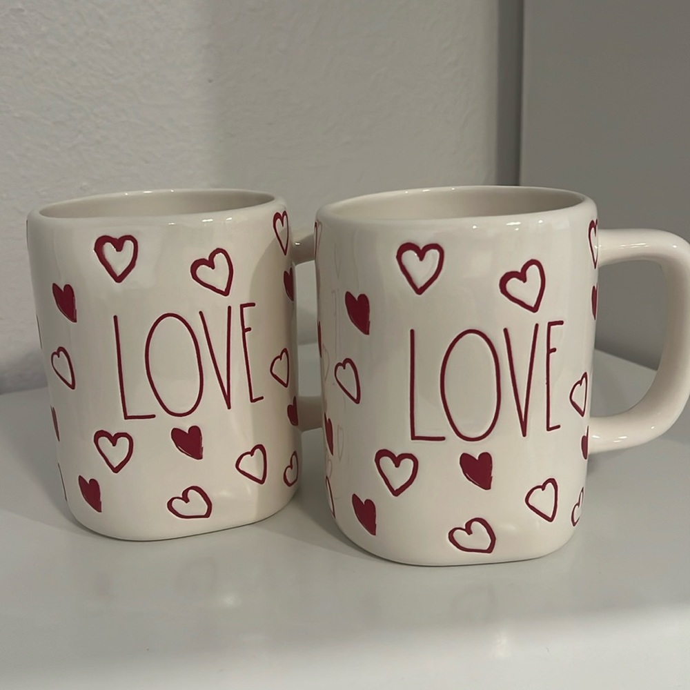 ❤️CUTE. Rae Dunn Valentin MUG. - Picture 2 of 16